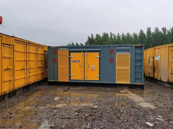 肃北柴油发电机如何判断干式空气滤清器是否需要更换？